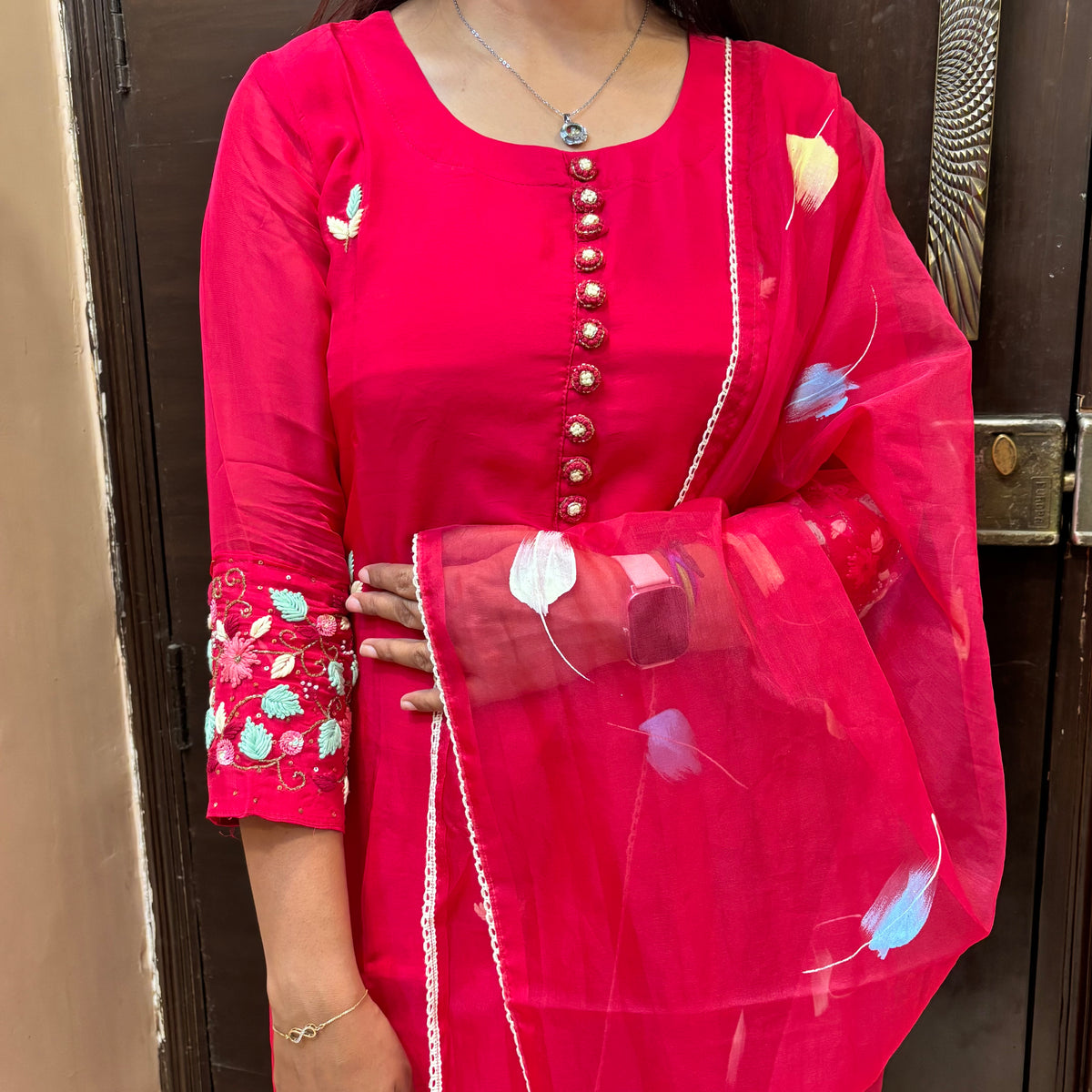 Floral Radiance Red Kurta Ensemble